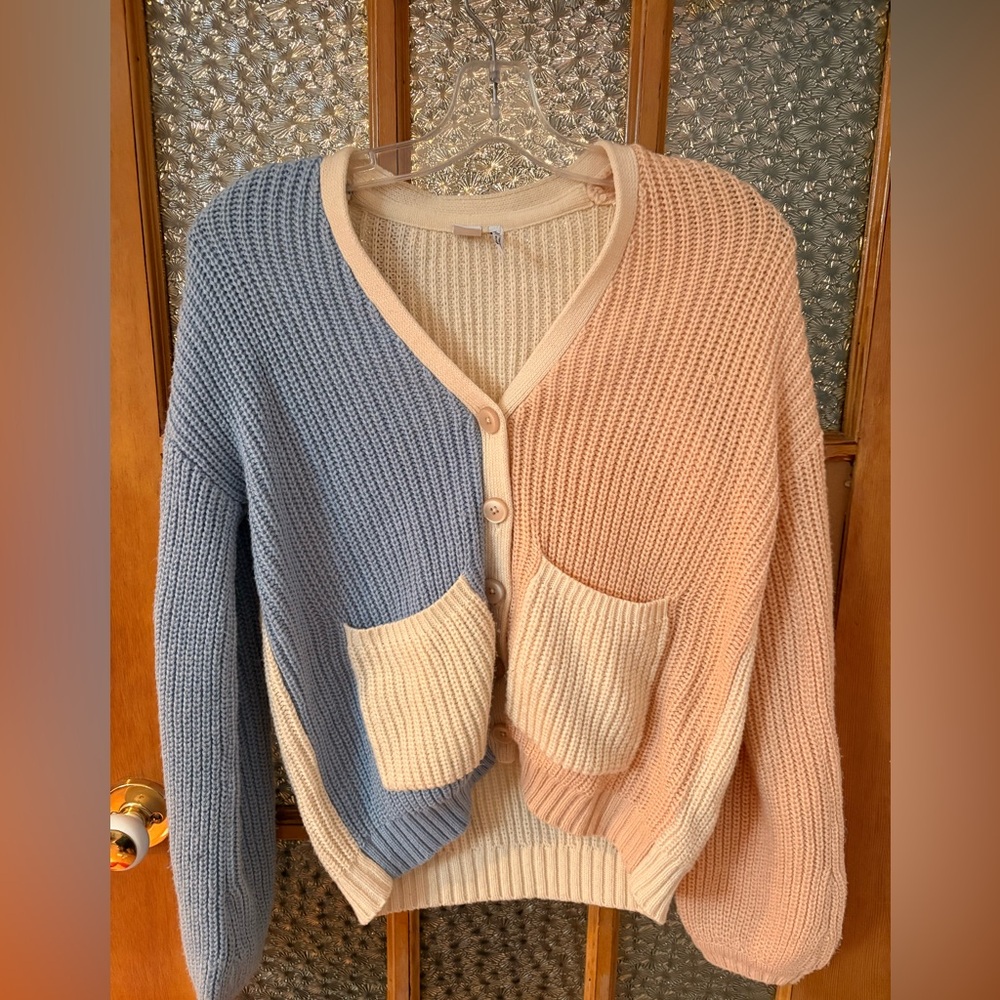 2/25$!! Twik Multicolor Knit Cardigan